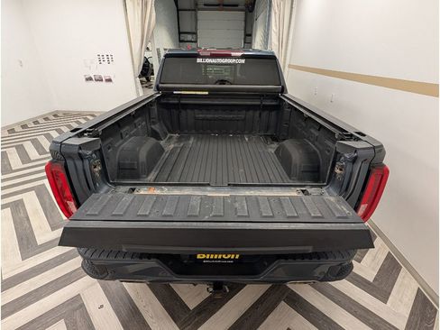 Used 2022 GMC Sierra 1500 Denali w/ Denali Premium Package AWD/4WD image 27