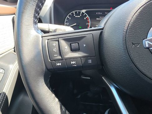 Used 2022 Nissan Rogue S FWD image 13