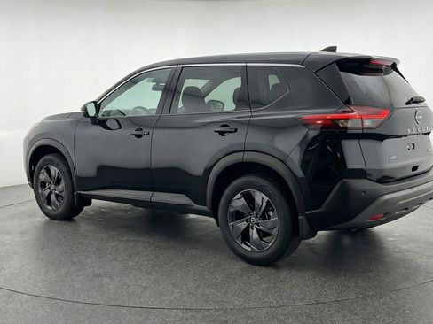 Used 2025 Nissan Rogue SV AWD/4WD image 5