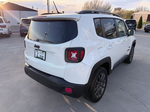 Used 2016 Jeep Renegade 75th Anniversary image 5