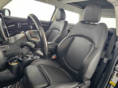 Used 2024 MINI Cooper SE FWD image 19