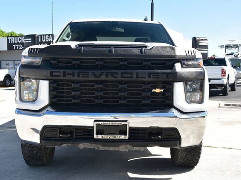 Used 2021 Chevrolet Silverado 2500 W/T w/ WT Convenience Package AWD/4WD image 2