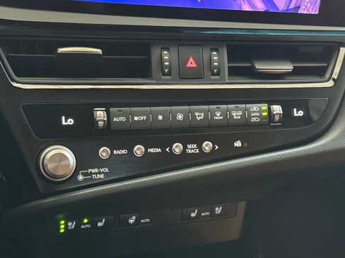 Certified 2025 Lexus ES 350 w/ Premium Package FWD image 25