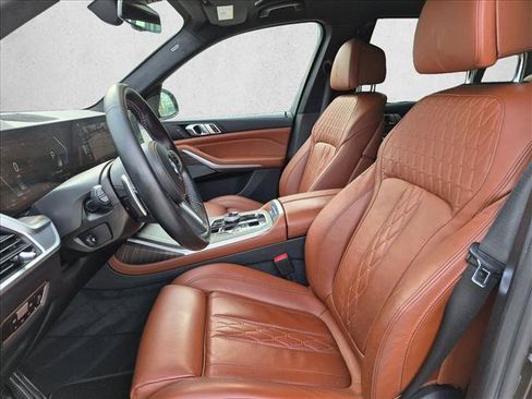Certified 2023 BMW X7 M60i AWD/4WD image 11