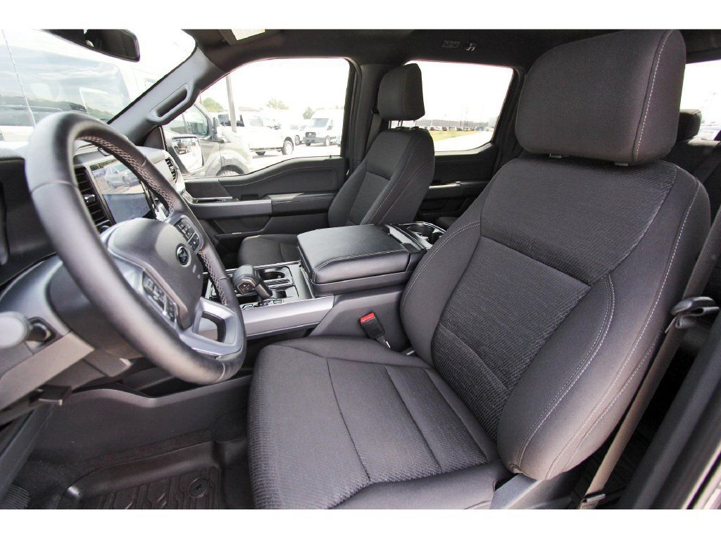Used 2026 Ford F150 XLT w/ Equipment Group 302A MID AWD/4WD image 31