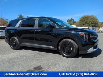 Used 2025 Kia Carnival