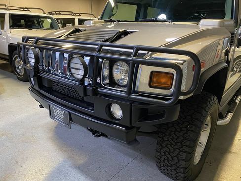 Used 2004 HUMMER H2 w/ Preferred Equipment Group AWD/4WD image 22