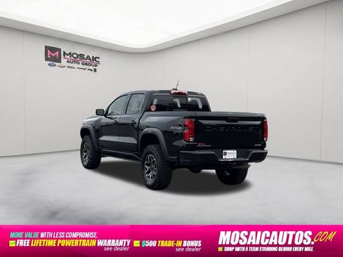 Used 2025 Chevrolet Colorado ZR2 w/ Technology Package AWD/4WD image 5