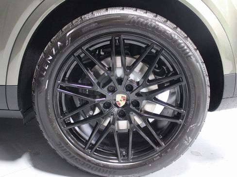 New 2026 Porsche Cayenne E-Hybrid image 23