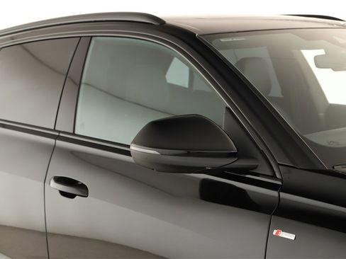 Used 2023 Audi Q8 Premium Plus w/ Premium Plus Package image 34