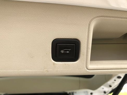 Used 2023 GMC Terrain Denali AWD/4WD image 10
