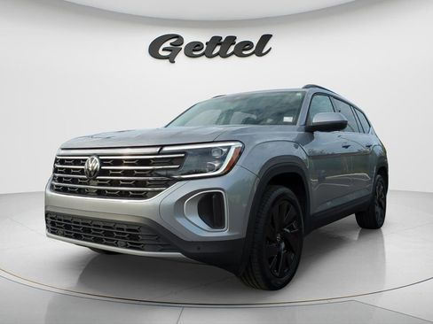 Used 2024 Volkswagen Atlas SE FWD image 1