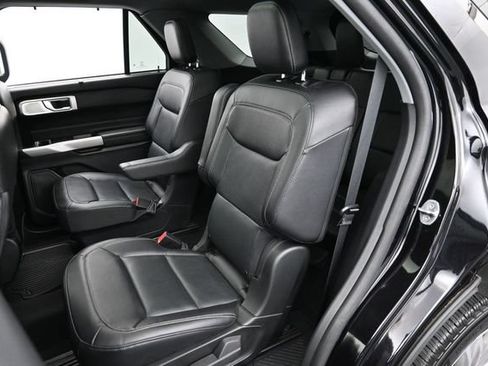Certified 2023 Ford Explorer Limited w/ Limited Technology Package AWD/4WD image 27