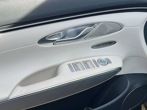 Used 2025 Genesis Electrified GV70 Advanced image 21