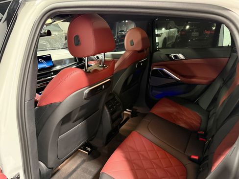 Used 2024 BMW X6 xDrive40i w/ Executive Package image 79