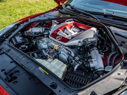 Used 2016 Nissan GT-R Black Edition AWD/4WD image 14