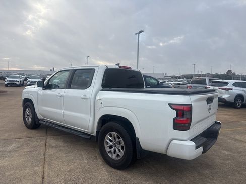 Used 2024 Nissan Frontier SV w/ Technology Package image 5