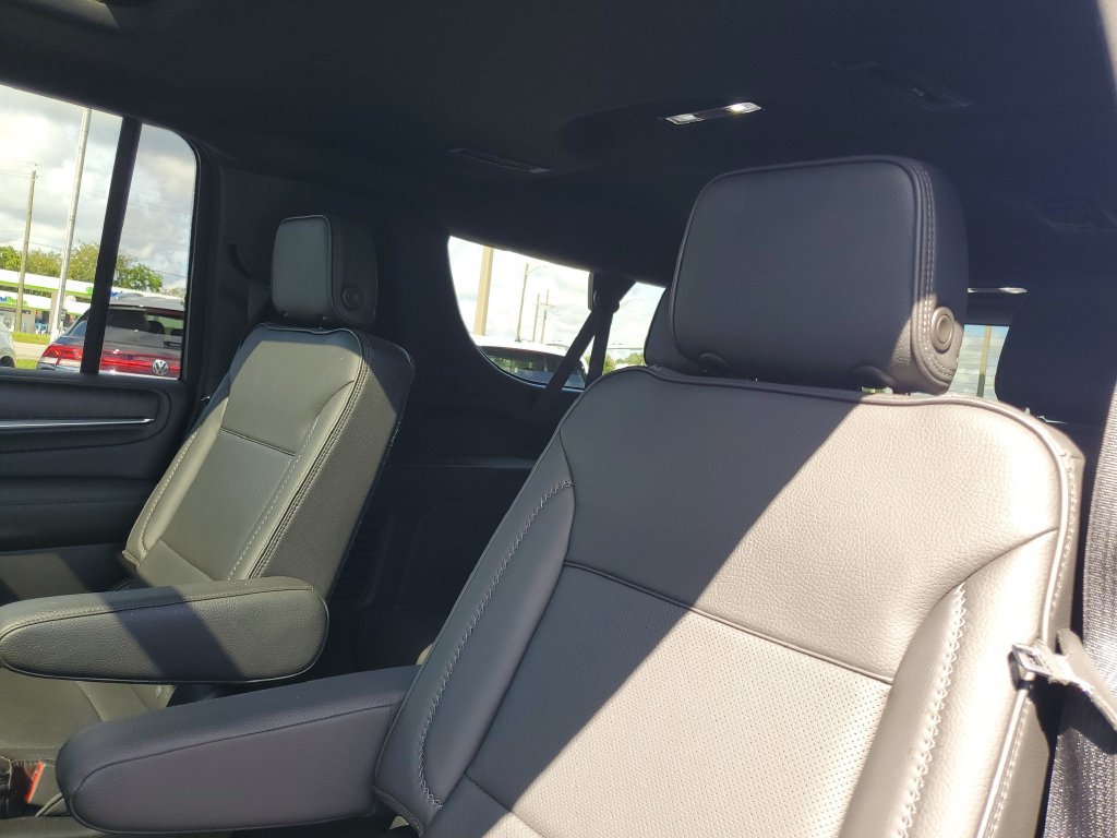 Used 2021 GMC Yukon XL Denali w/ Denali Ultimate Package AWD/4WD image 26
