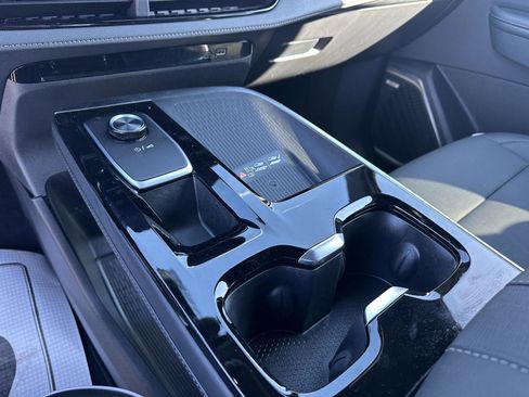 Used 2025 Buick Enclave Preferred image 32