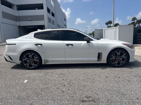 Used 2020 Kia Stinger GT1 RWD image 2