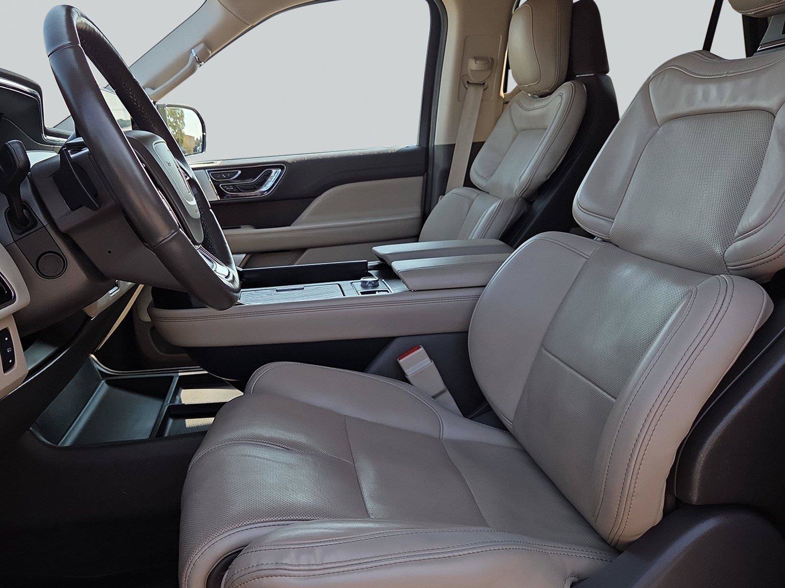 Used 2022 Lincoln Navigator L Reserve AWD/4WD image 28