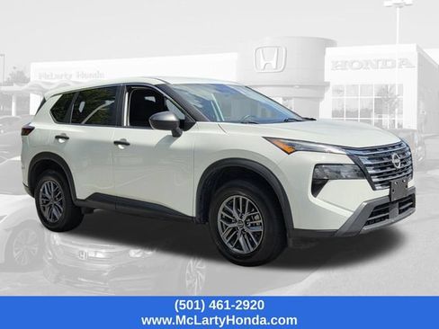 Used 2024 Nissan Rogue S AWD/4WD image 4