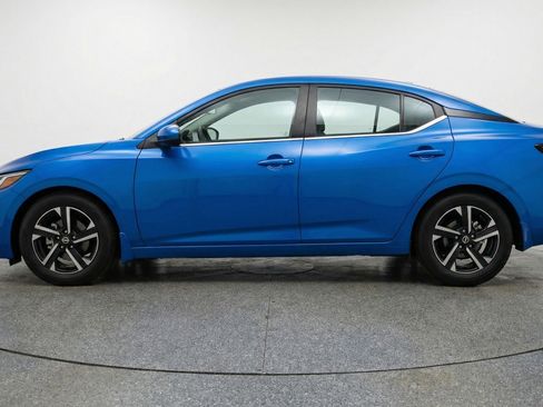 Used 2025 Nissan Sentra SV image 5