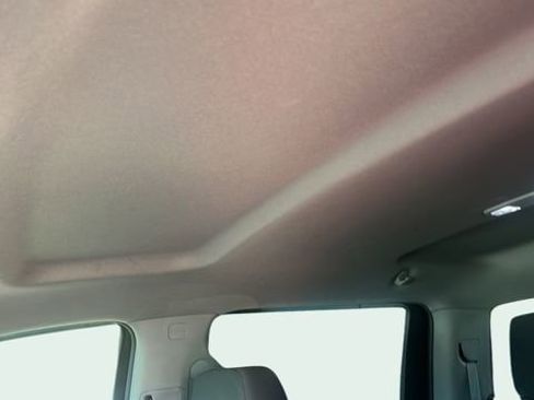 Used 2022 Chevrolet Silverado 2500 Custom w/ Custom Value Package image 21