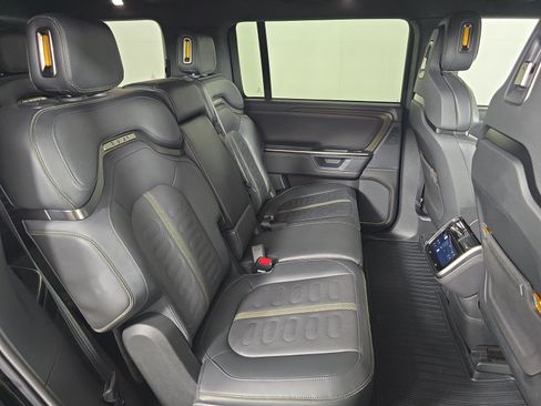 Used 2025 Rivian R1S Adventure AWD/4WD image 23