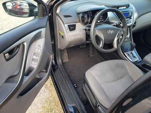 Used 2013 Hyundai Elantra GLS image 13