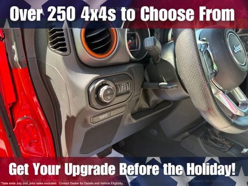 Used 2022 Jeep Gladiator Mojave w/ Dual Top Group AWD/4WD image 15