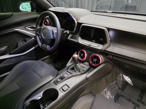 Used 2020 Chevrolet Camaro SS RWD image 36