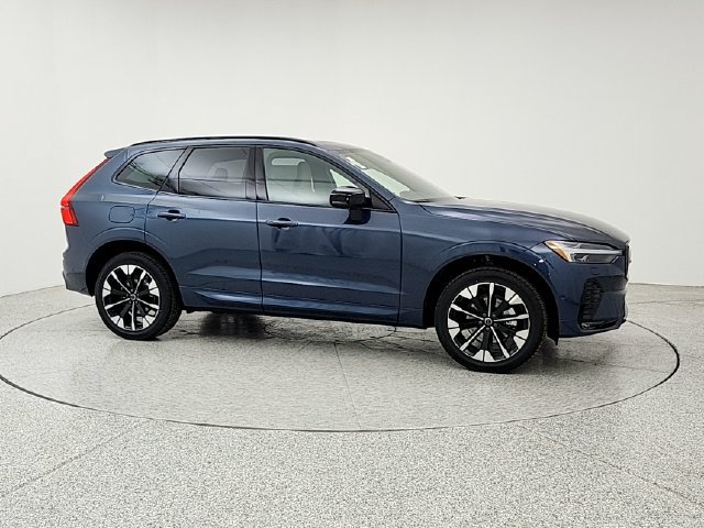 New 2026 Volvo XC60 B5 Plus w/ Climate Package AWD/4WD image 3