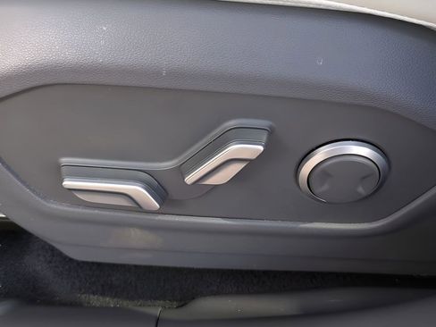 Certified 2025 Hyundai Santa Fe SEL image 18