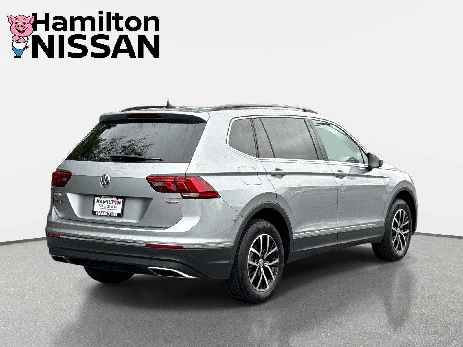 Used 2021 Volkswagen Tiguan SE w/ Panoramic Sunroof Package AWD/4WD image 2
