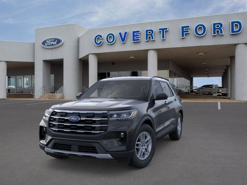 New 2026 Ford Explorer Active RWD image 2