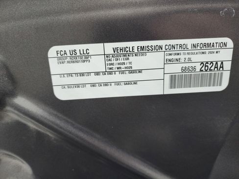 Used 2024 Jeep Compass Latitude image 18