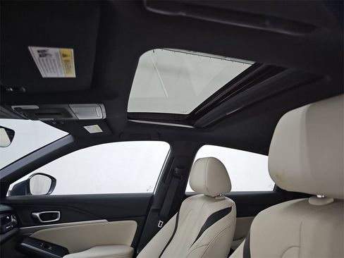 Used 2023 Acura Integra A-Spec image 15