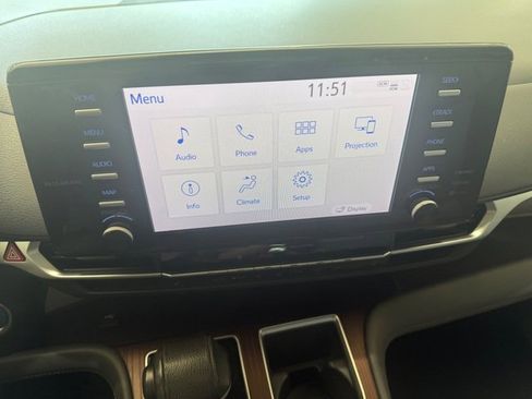 Used 2021 Toyota Sienna XLE image 16