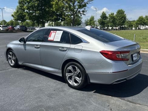 Used 2018 Honda Accord EX image 7
