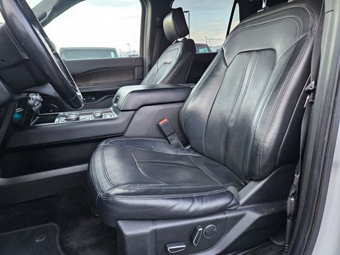 Used 2018 Ford Expedition Limited image 17