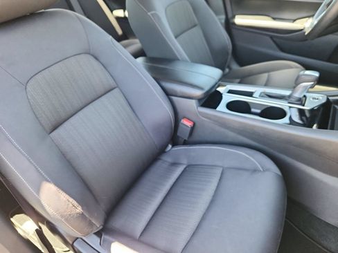 Used 2024 Nissan Altima 2.5 SV FWD image 14