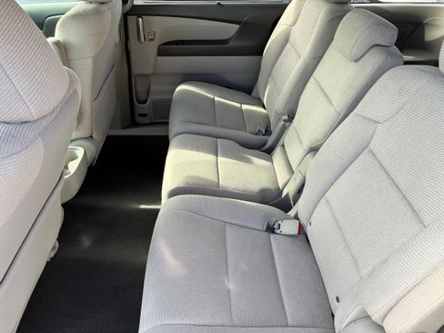 Used 2011 Honda Odyssey EX image 5