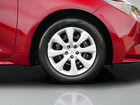 Used 2026 Toyota Corolla LE FWD image 10