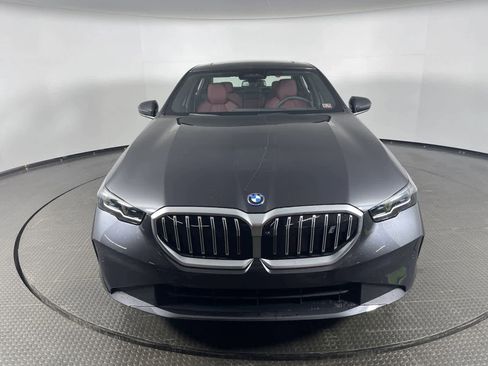 Certified 2024 BMW i5 eDrive40i w/ Premium Package image 5