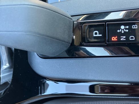 Used 2026 Toyota Prius LE FWD image 26