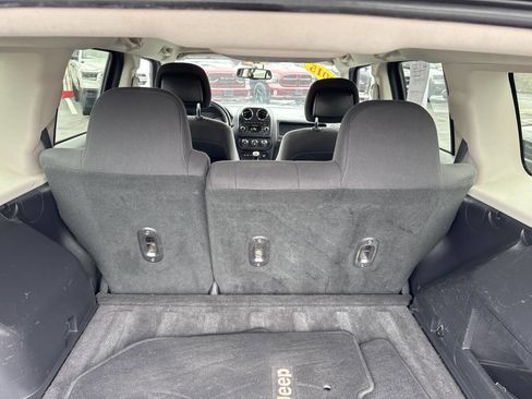 Used 2015 Jeep Patriot Latitude image 11