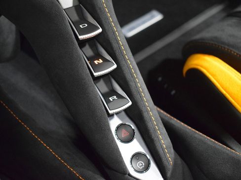 New 2026 McLaren 750S image 32