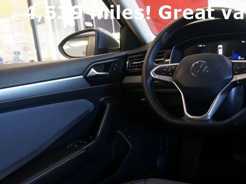 Certified 2025 Volkswagen Jetta SE image 34