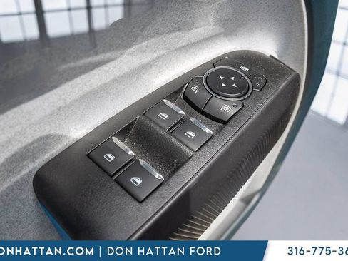 Certified 2025 Ford Maverick XLT w/ XLT Luxury Package AWD/4WD image 15
